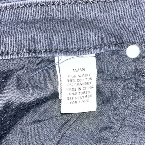 High Waisted Black Shorts - Rue21 - size 11/12 - Picture 4 of 4